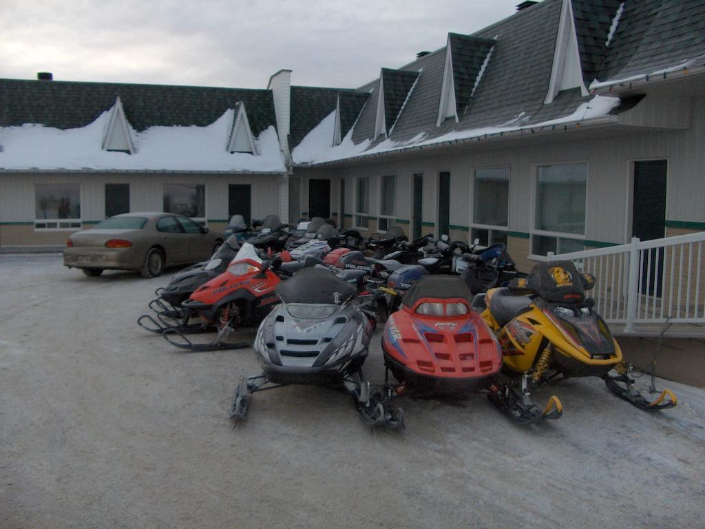 Motel Royal Cabano Exterior foto