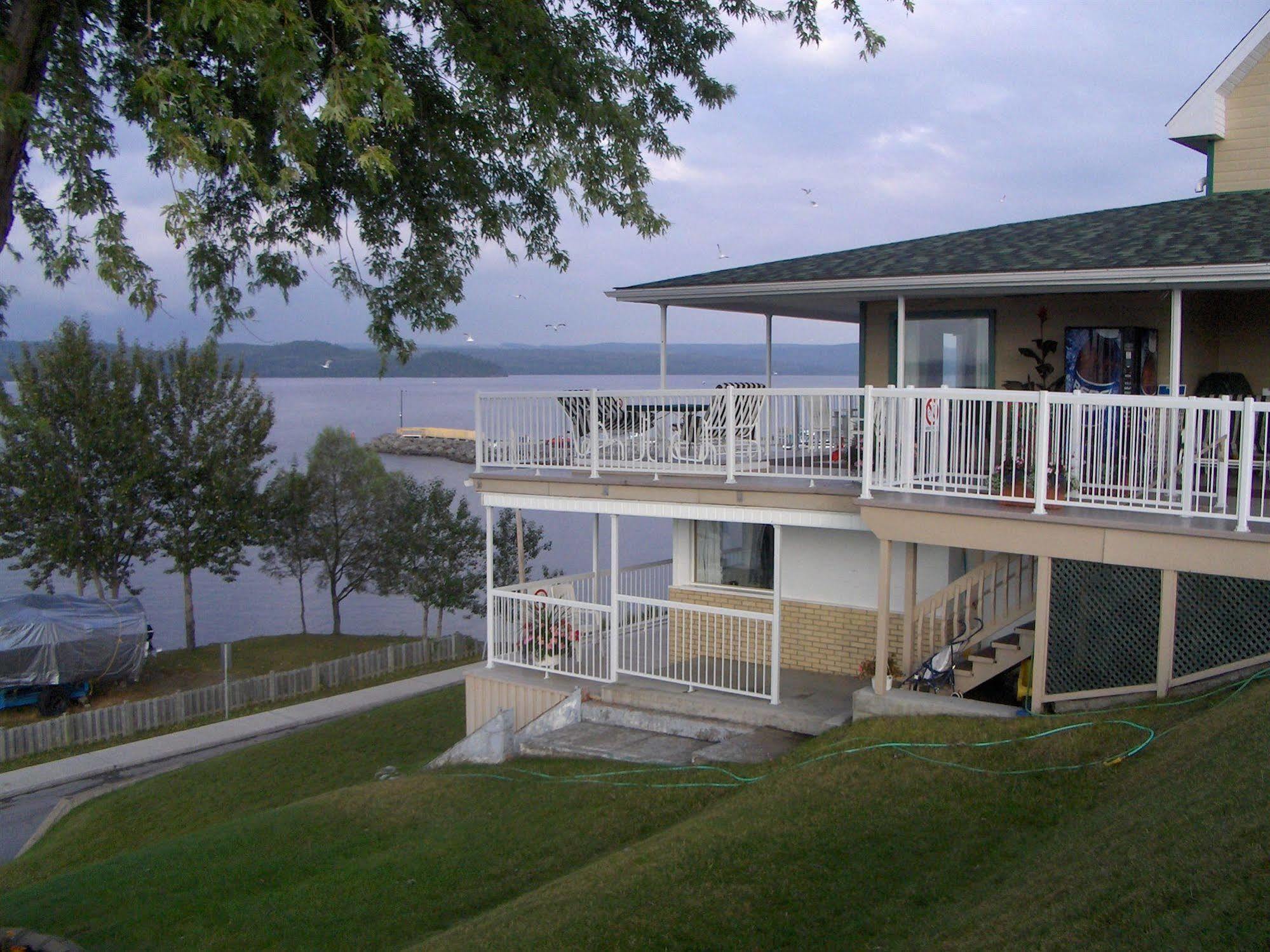 Motel Royal Cabano Exterior foto
